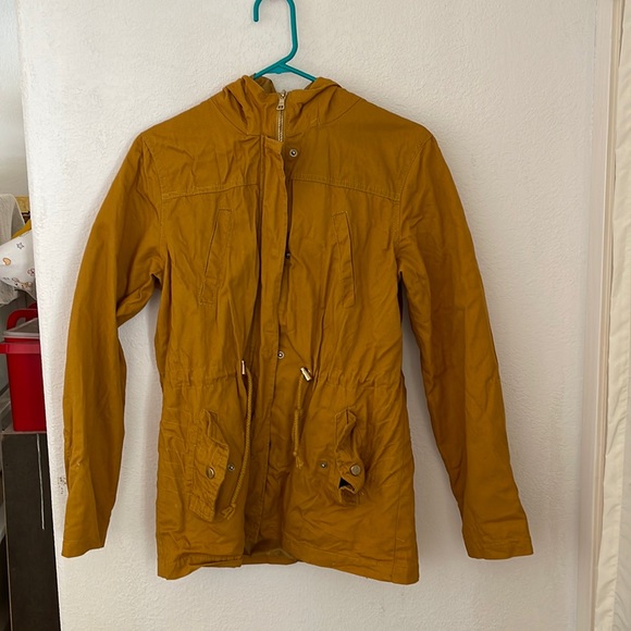 Make an OFFER! WOMENS size L YELLOW JACKET - Picture 1 of 8